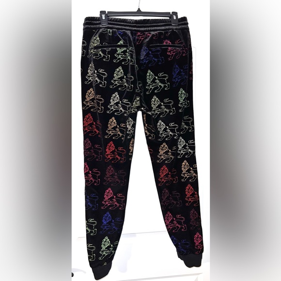 MCM Luxury Velour Jogger Black Multicolor Lion Logo Limited Ed MCM Handbag Brand - Picture 3 of 14